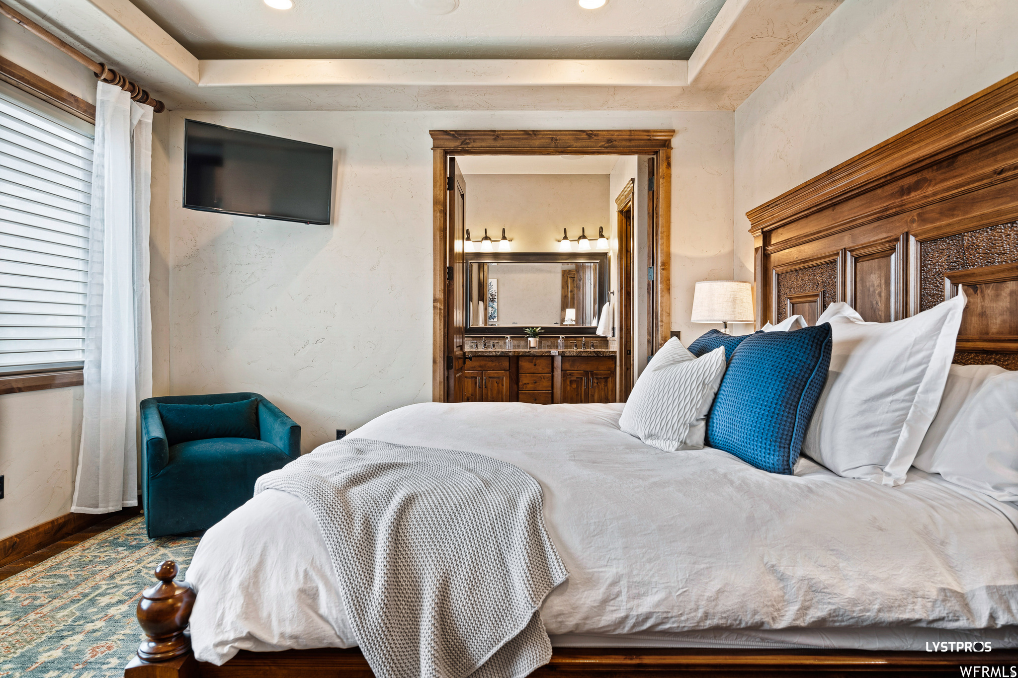 SHADOW MOUNTAIN TOWNHOMES - Residential