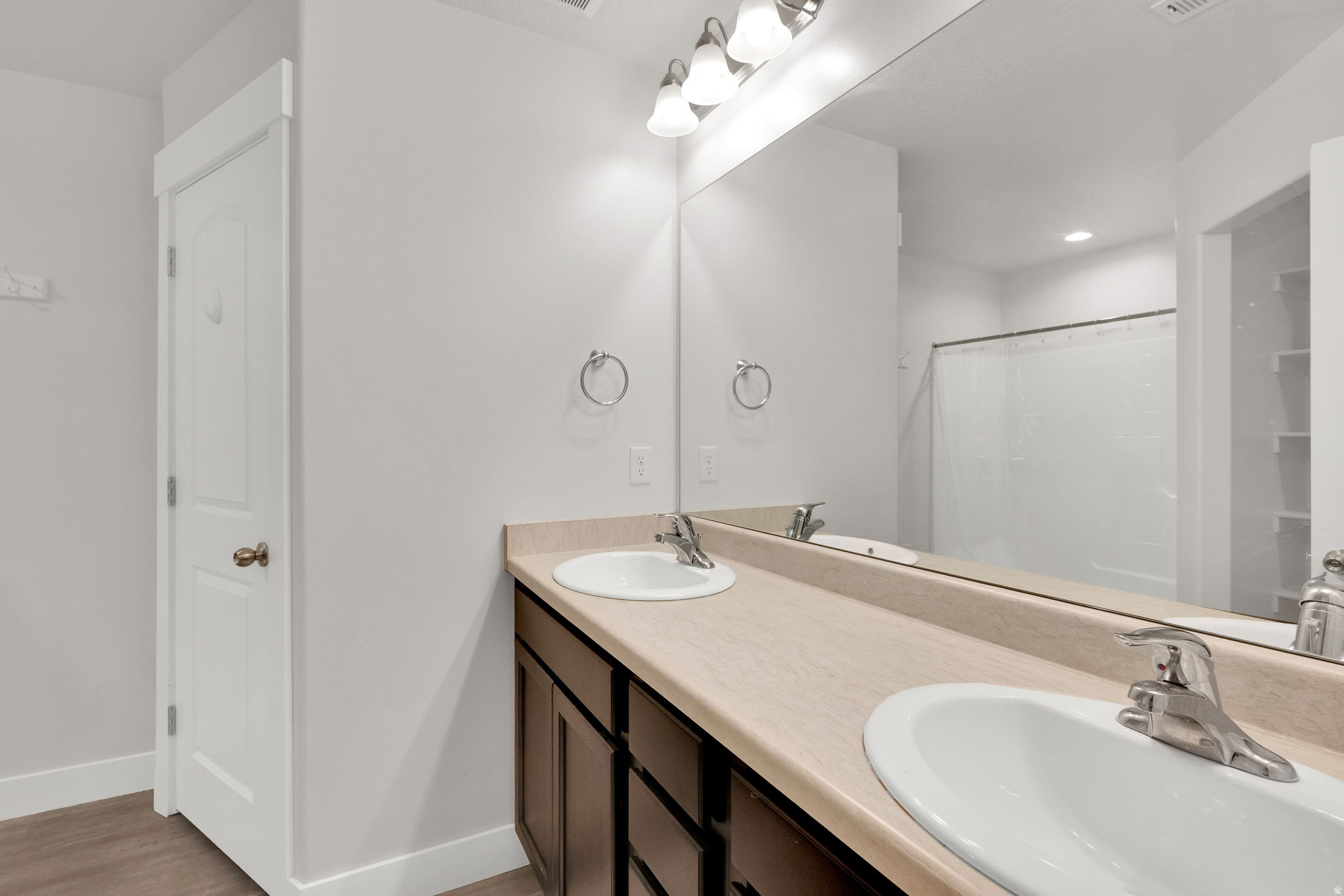 MOUNTAIN RIDGE - Residential