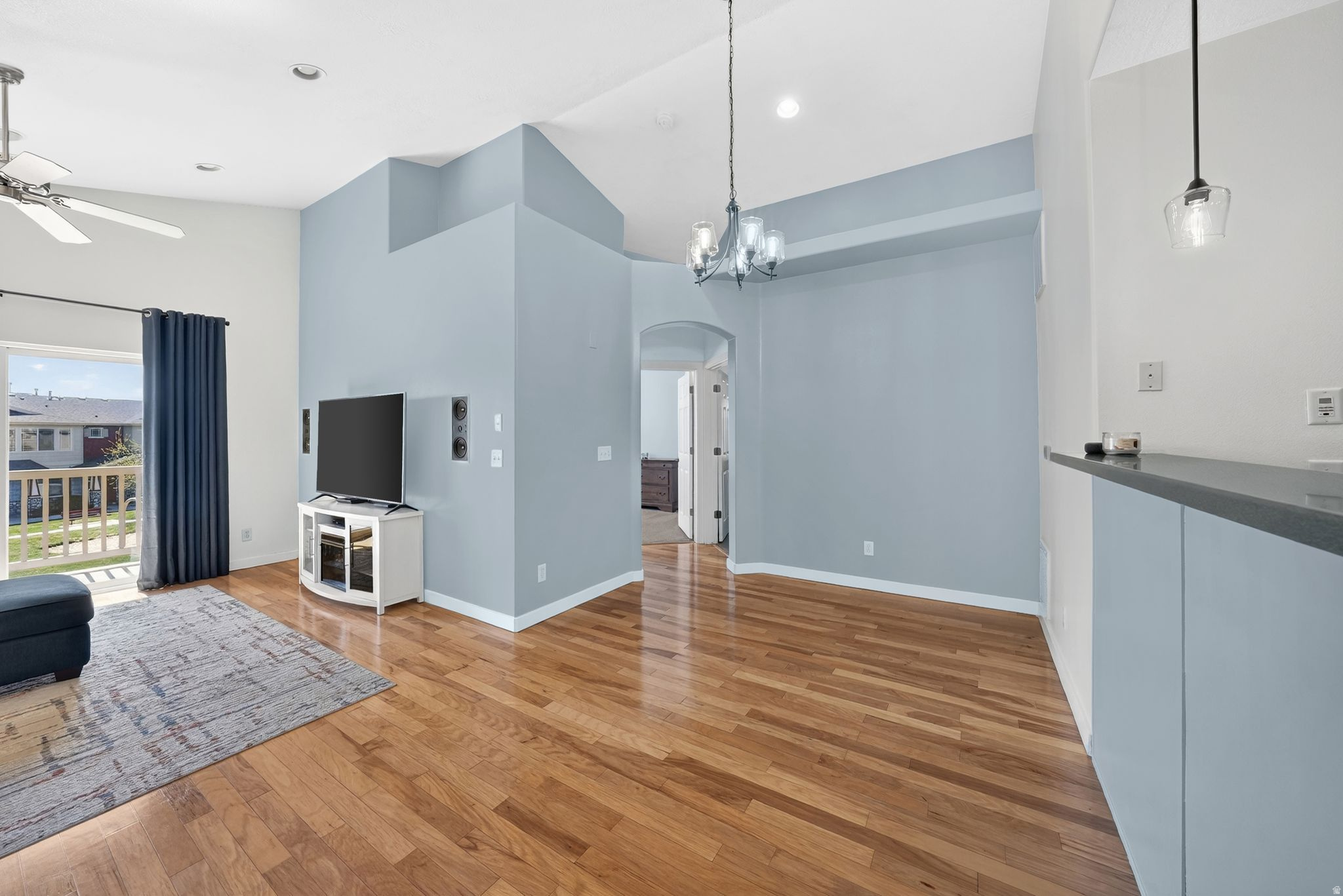 ROBINS - Residential