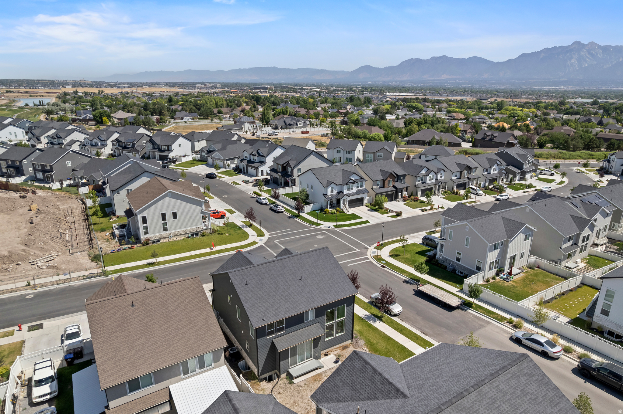 MOUNTAIN RIDGE - Residential