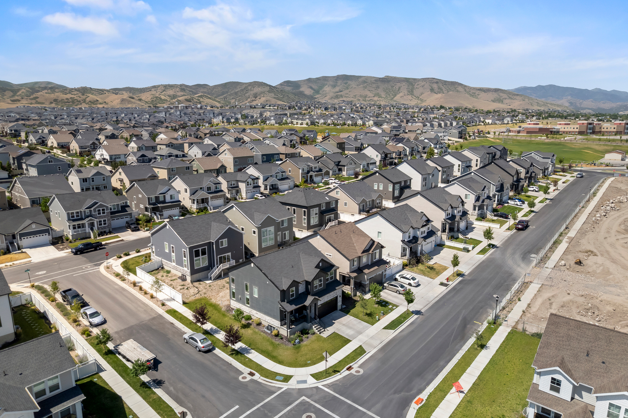 MOUNTAIN RIDGE - Residential