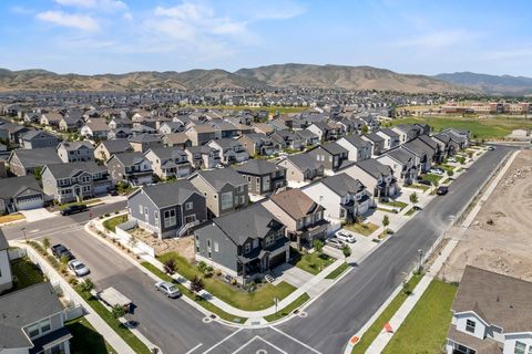 Tiny photo for 4201 W PALADIN WAY, Herriman, UT 84065 (MLS # 2148032)