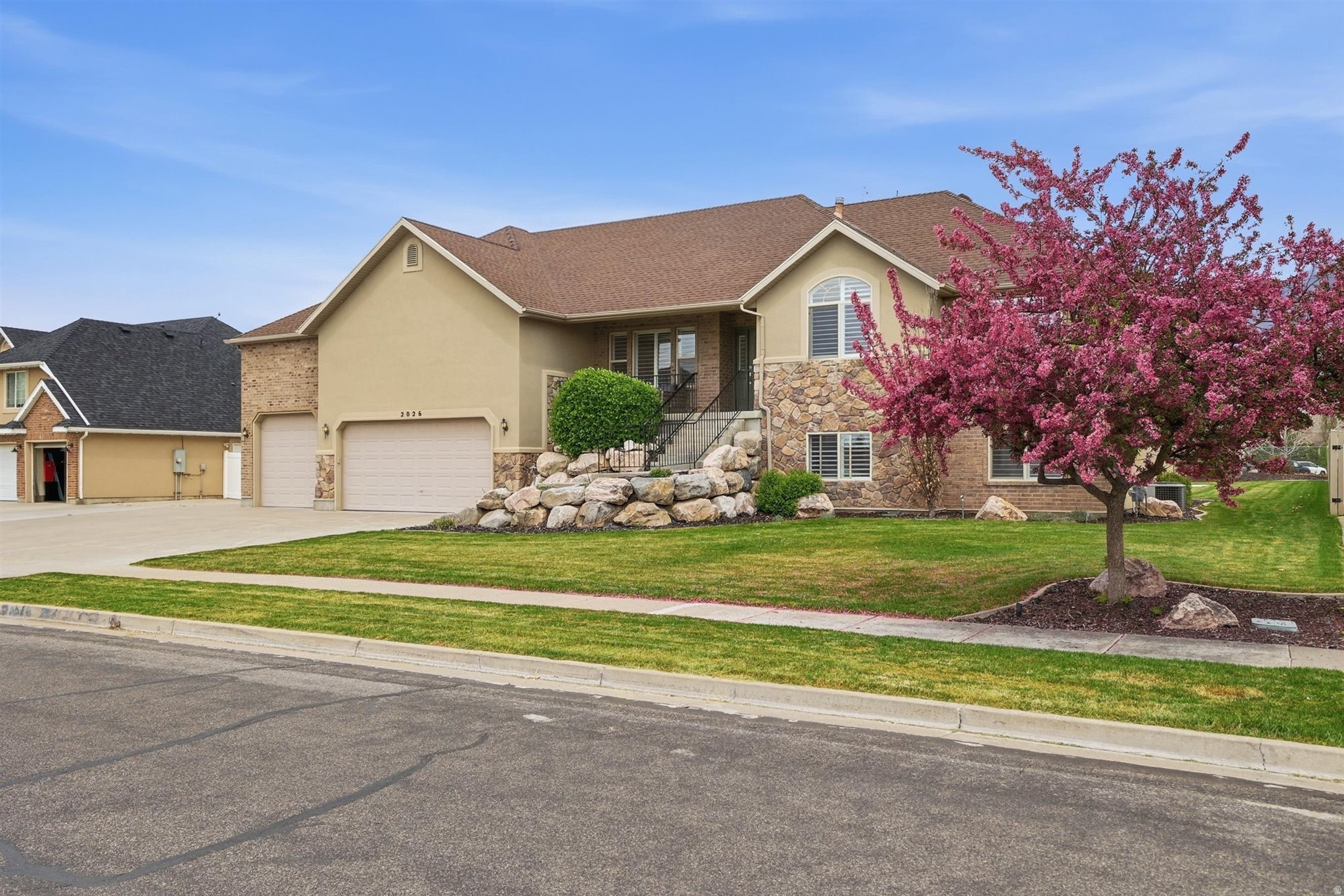 FARMINGTON RANCHES - Residential