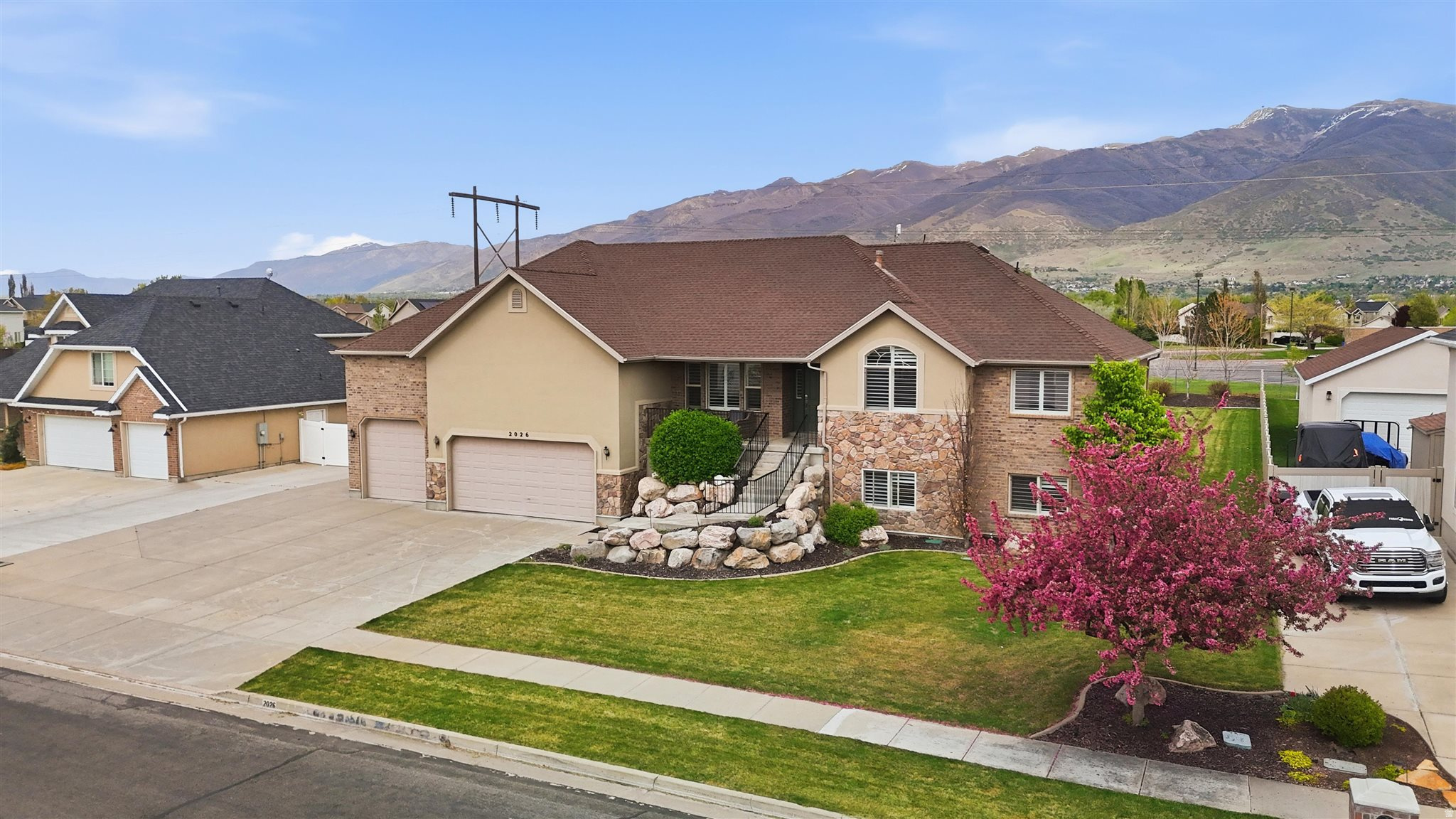FARMINGTON RANCHES - Residential