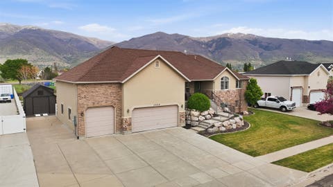 Tiny photo for 2026 W RANCH RD, Farmington, UT 84025 (MLS # 2157449)