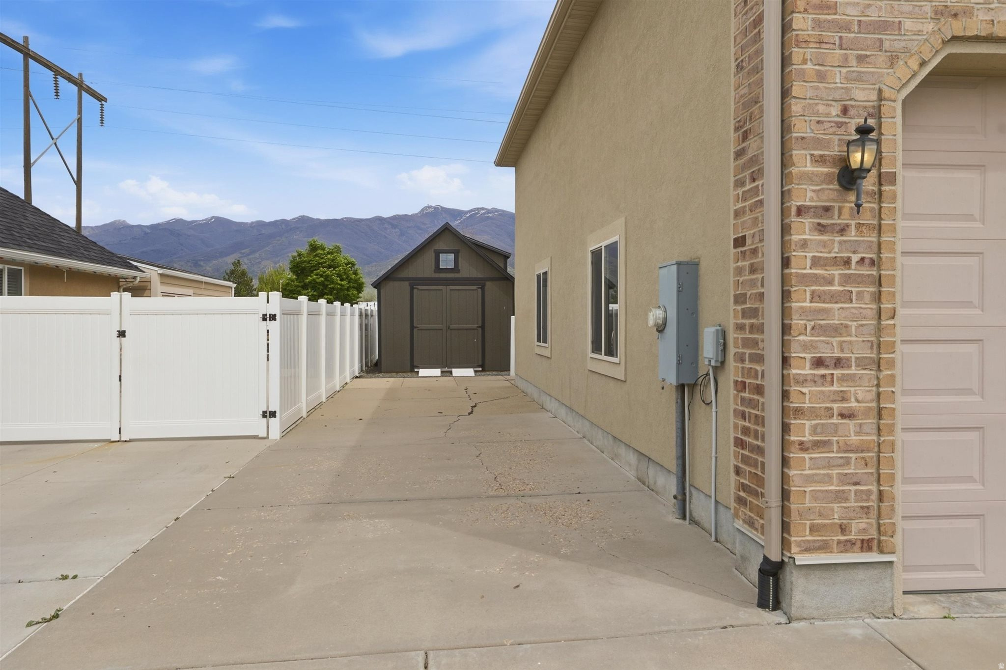 FARMINGTON RANCHES - Residential