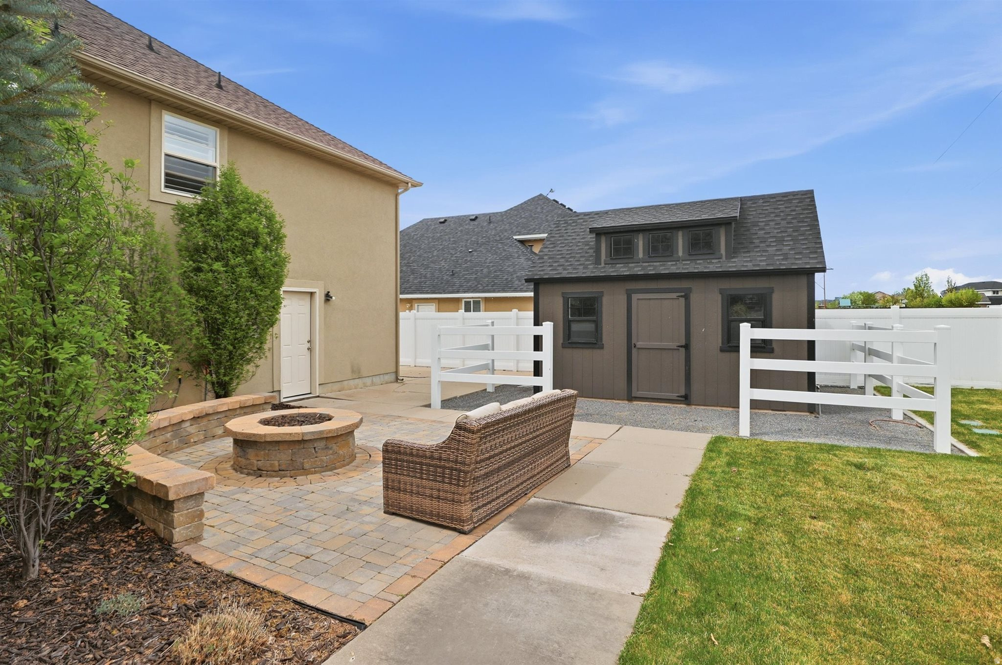 FARMINGTON RANCHES - Residential