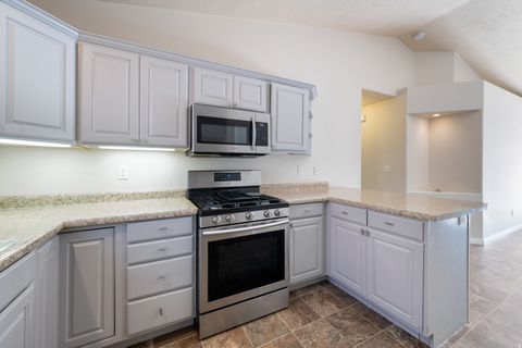 Tiny photo for 2355 S 780 W, Hurricane, UT 84737 (MLS # 2121140)