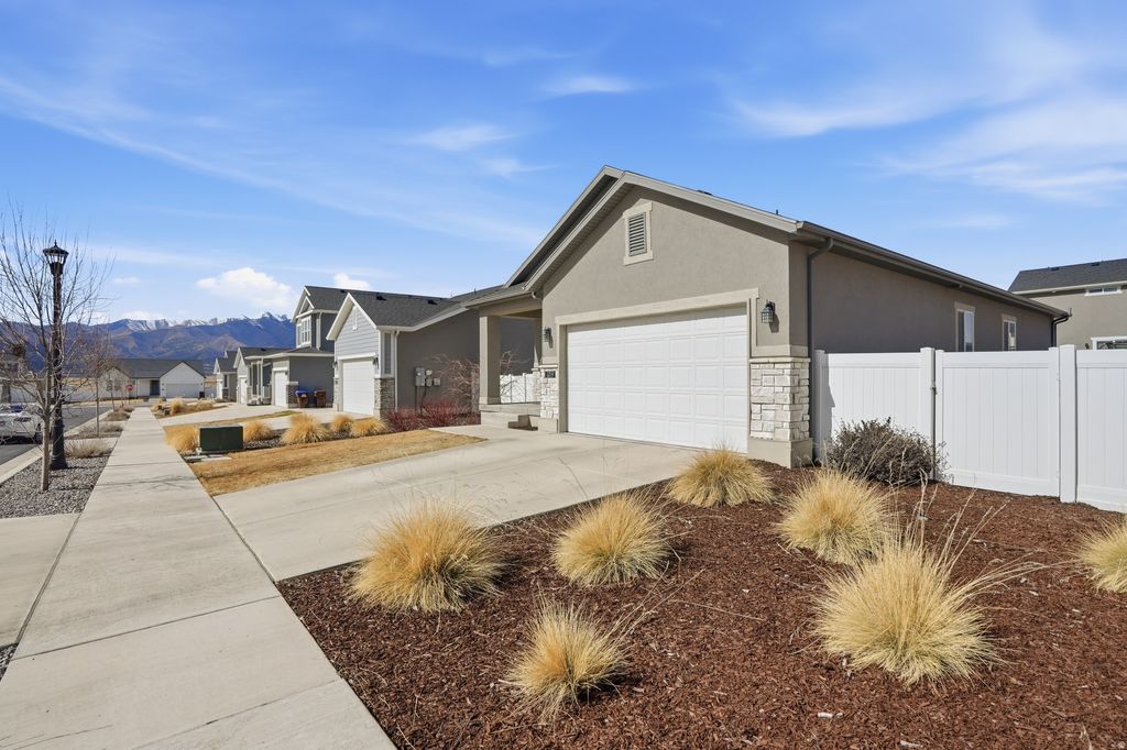 Photo of 1259 E KELSEY DR, Eagle Mountain, UT 84005 (MLS # 2140180)
