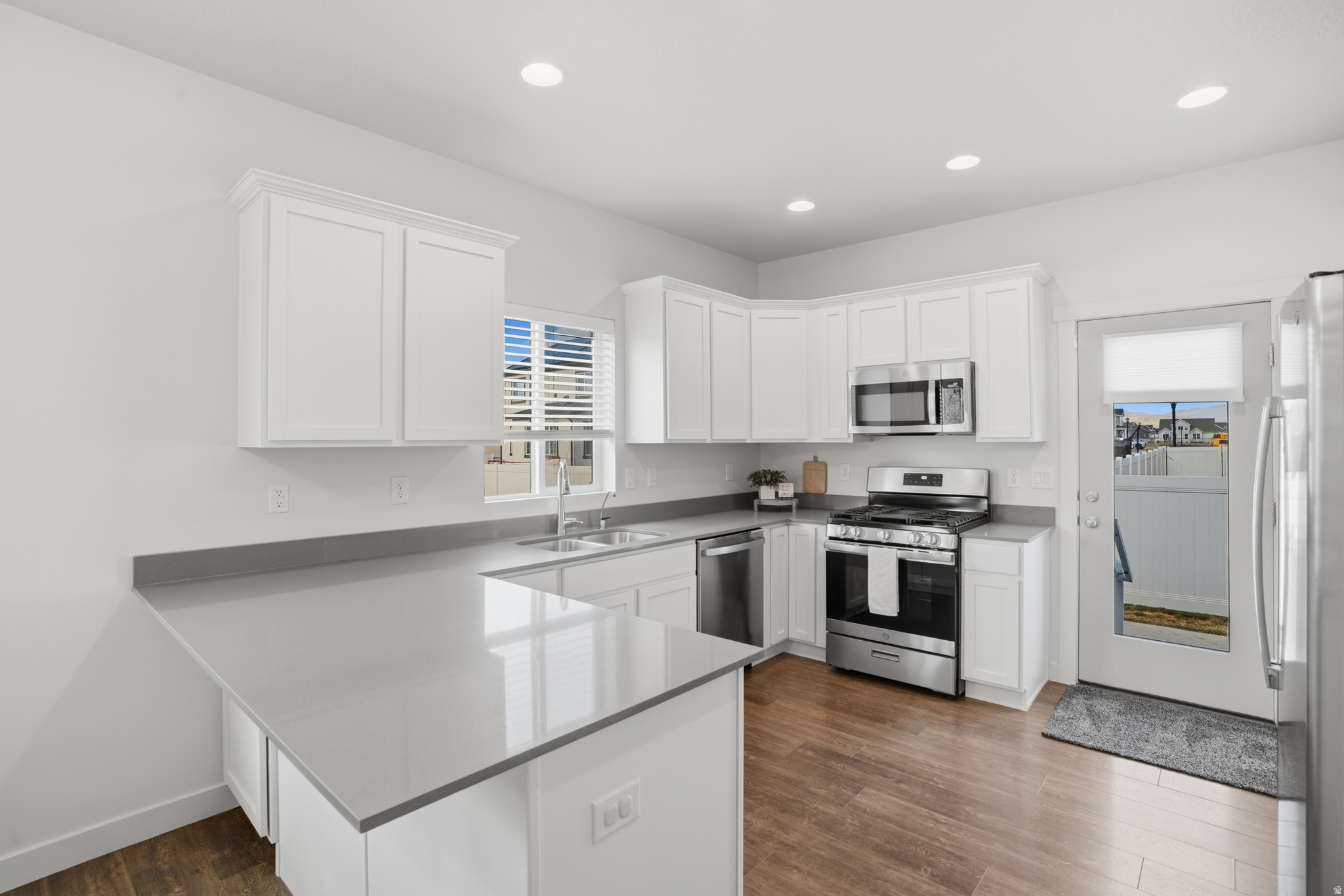 OVERLAND - Residential