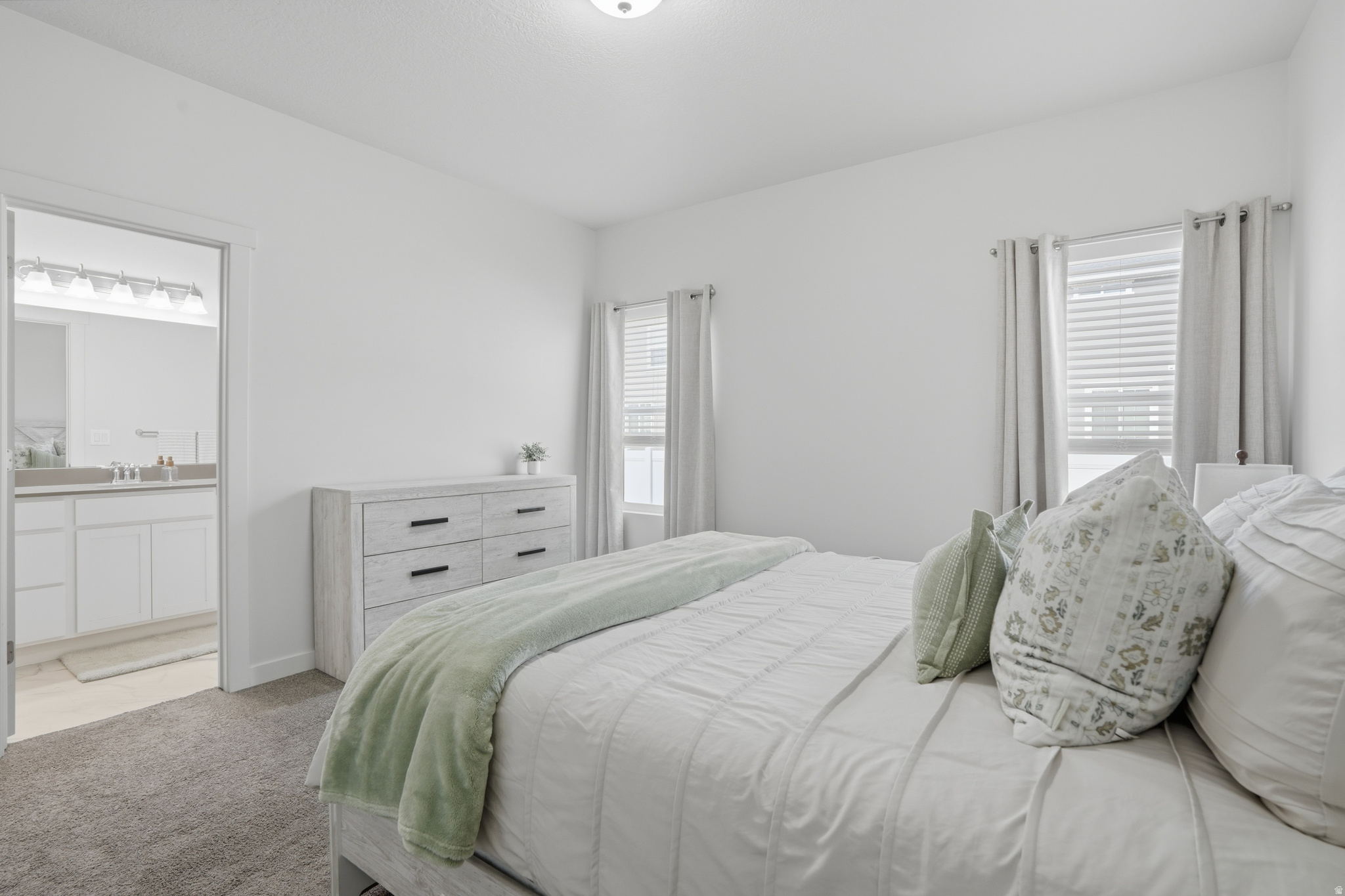 OVERLAND - Residential