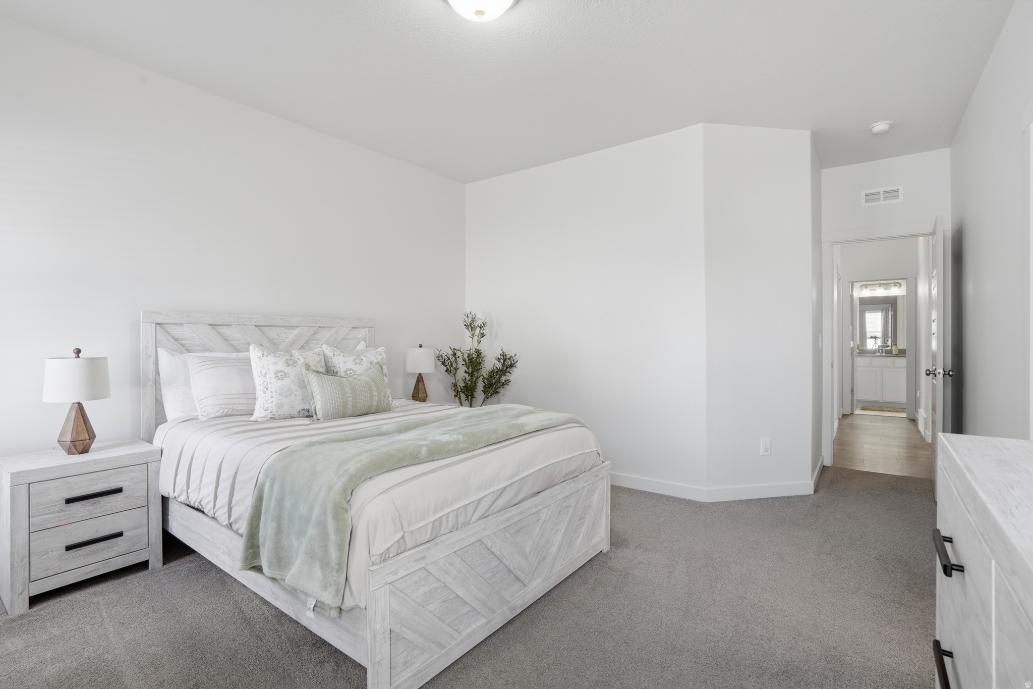 OVERLAND - Residential