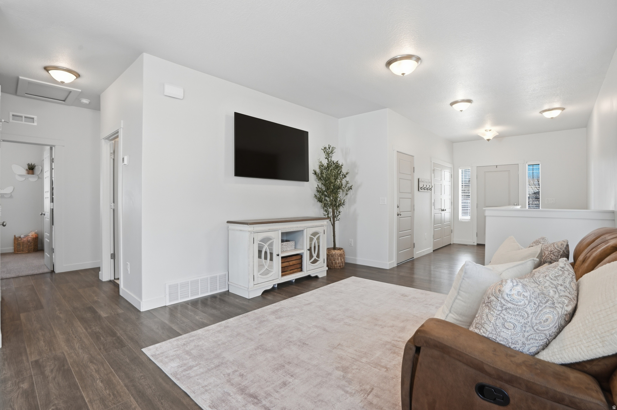 OVERLAND - Residential