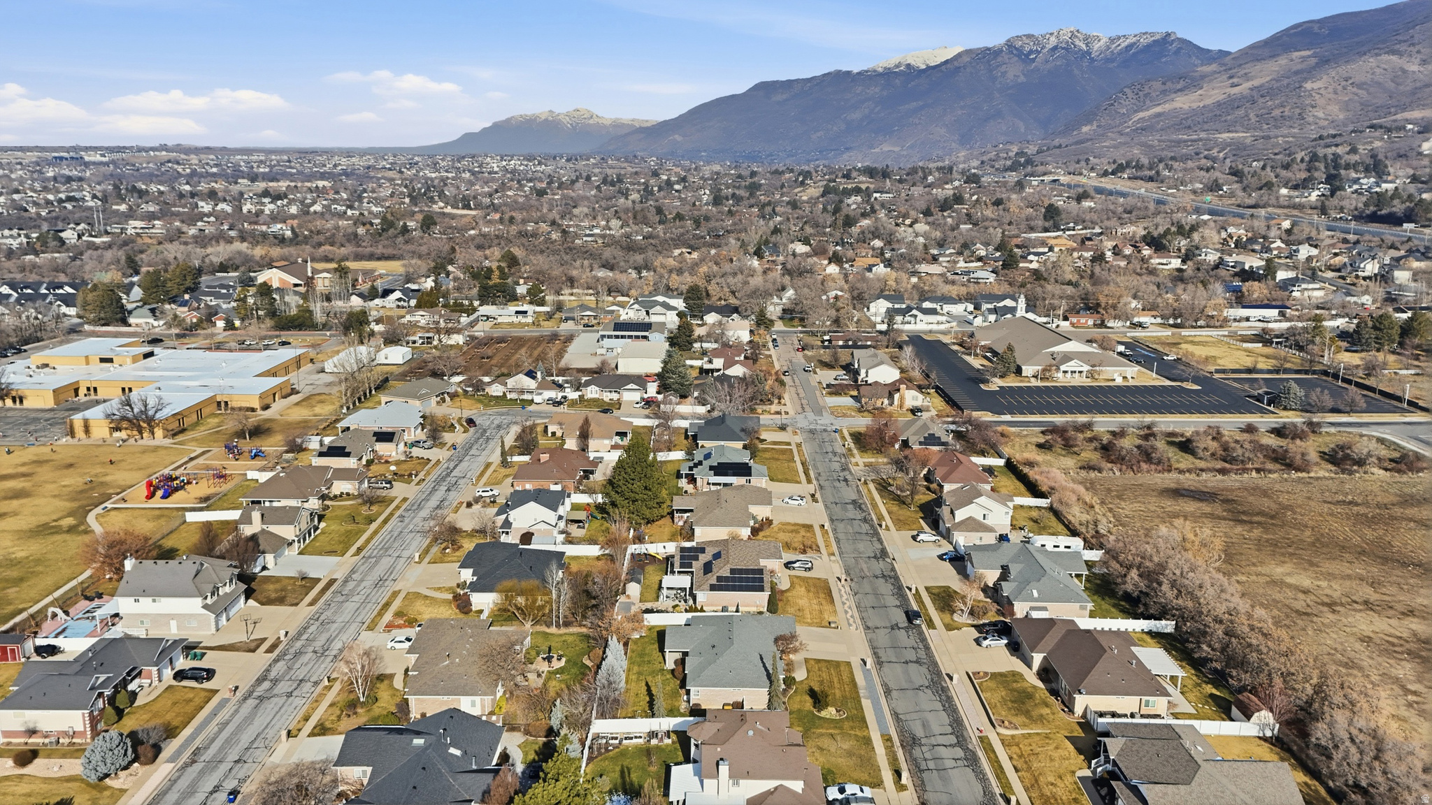 ORCHARD GROVE - Residential