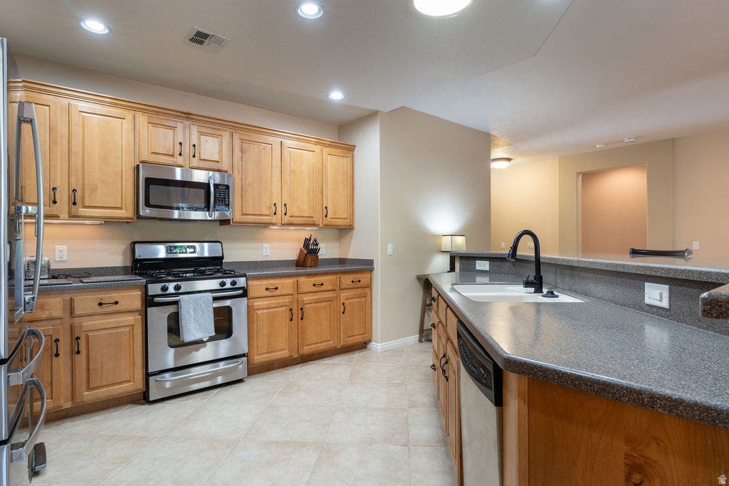 Photo of 4610 S SIESTA DR, Saint George, UT 84790 (MLS # 2180228)