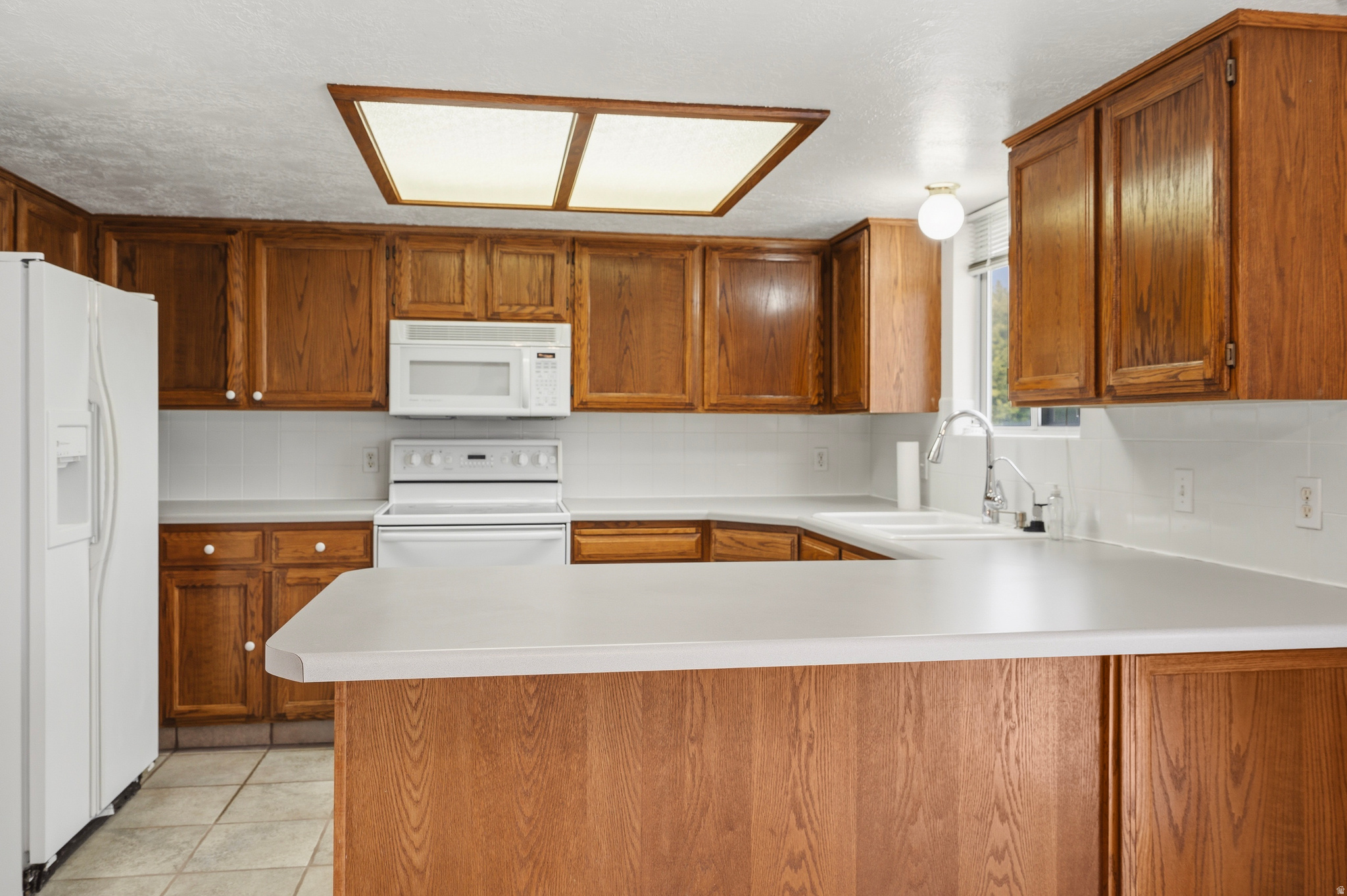MEADOW CROSS - Residential
