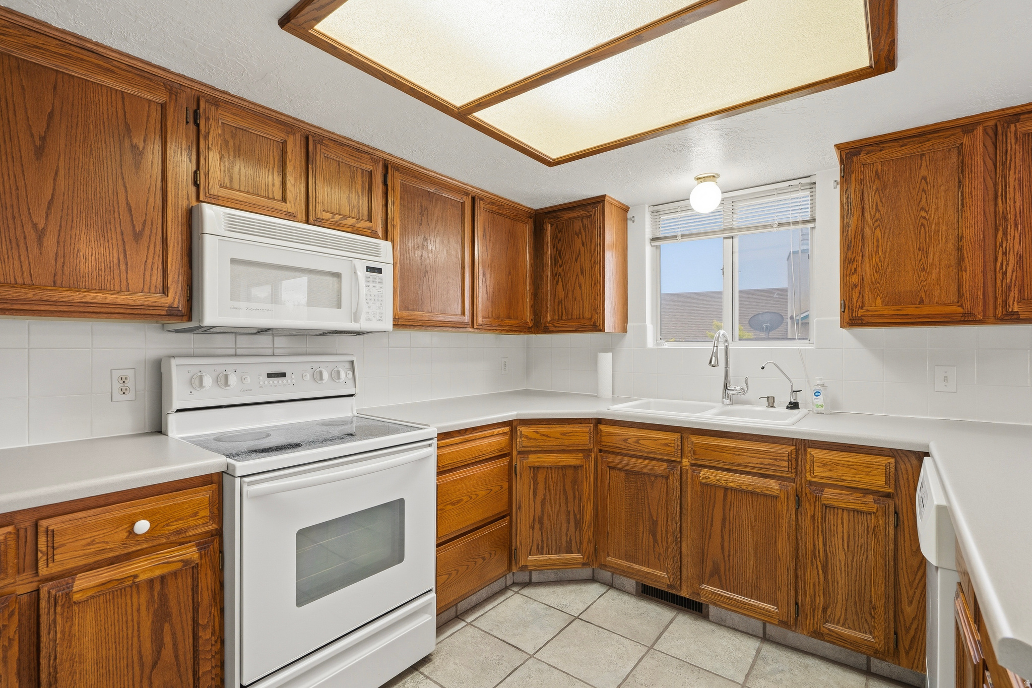 MEADOW CROSS - Residential