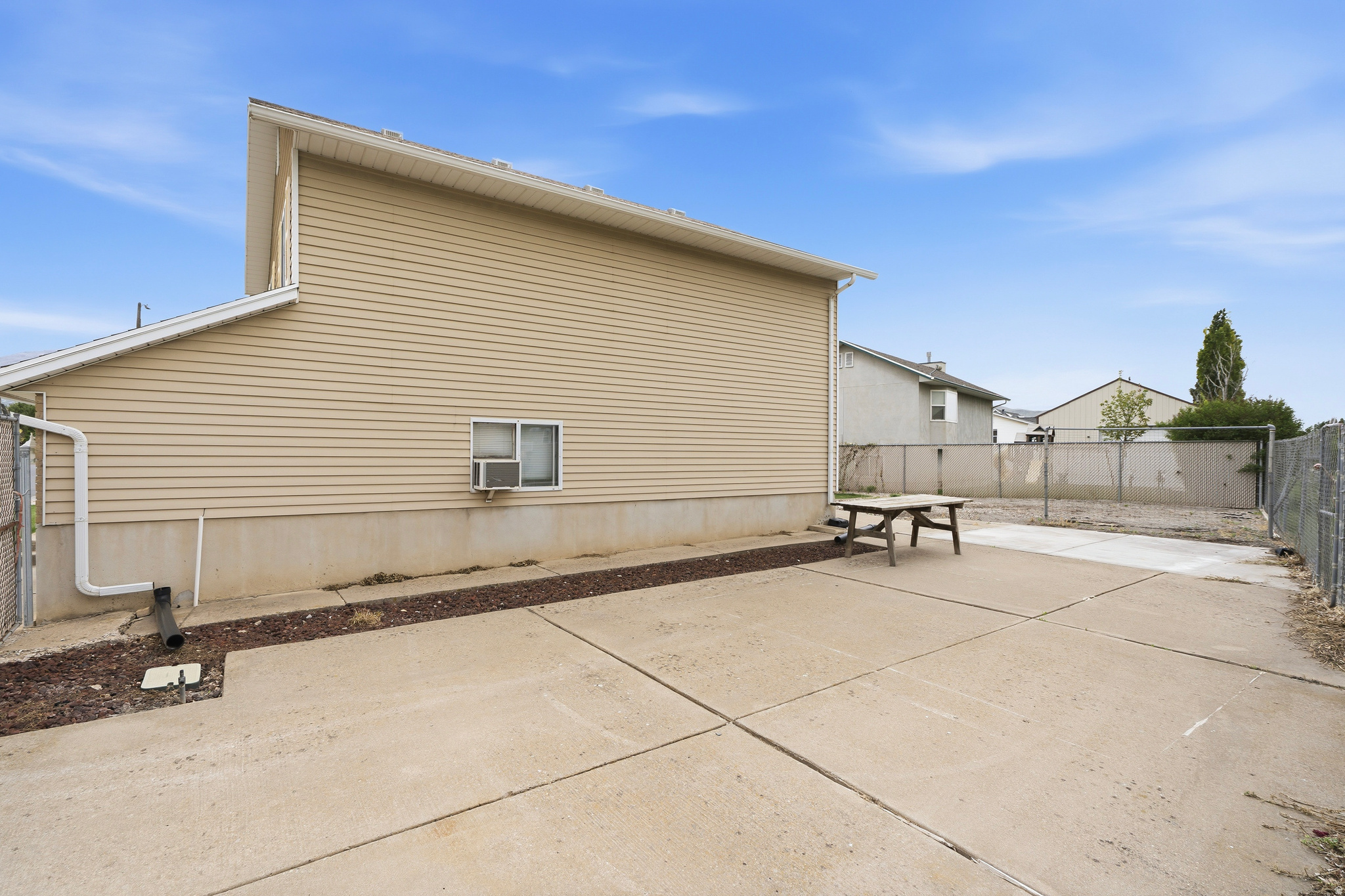 MEADOW CROSS - Residential
