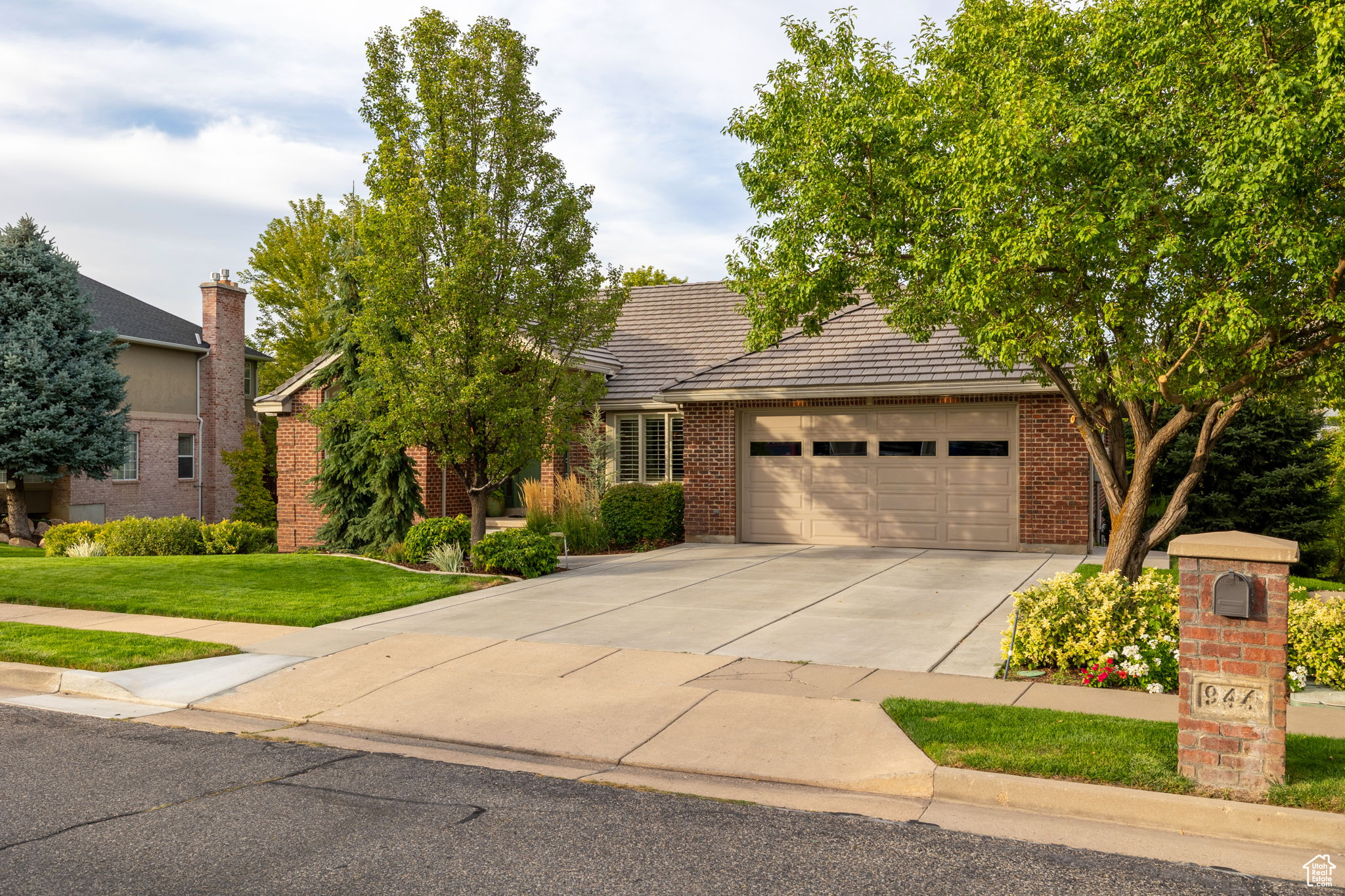 MOUNTAIN CREEK ESTATES - Residential