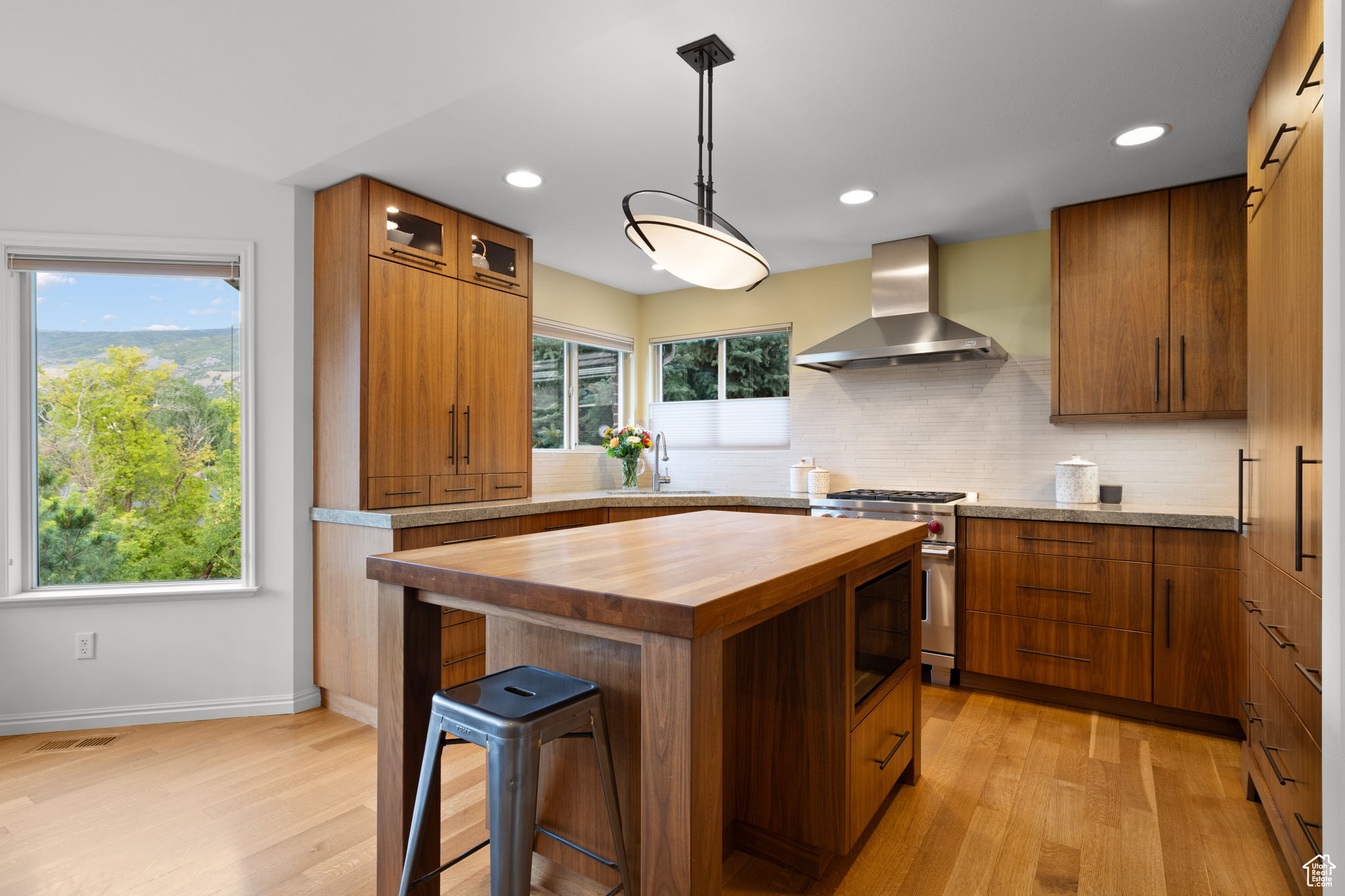 MOUNTAIN CREEK ESTATES - Residential