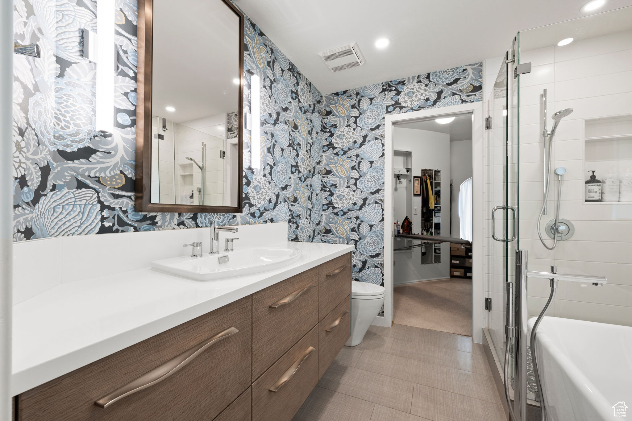 MOUNTAIN CREEK ESTATES - Residential