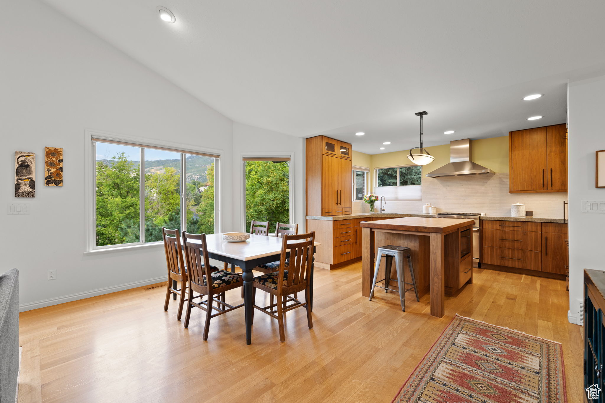 MOUNTAIN CREEK ESTATES - Residential