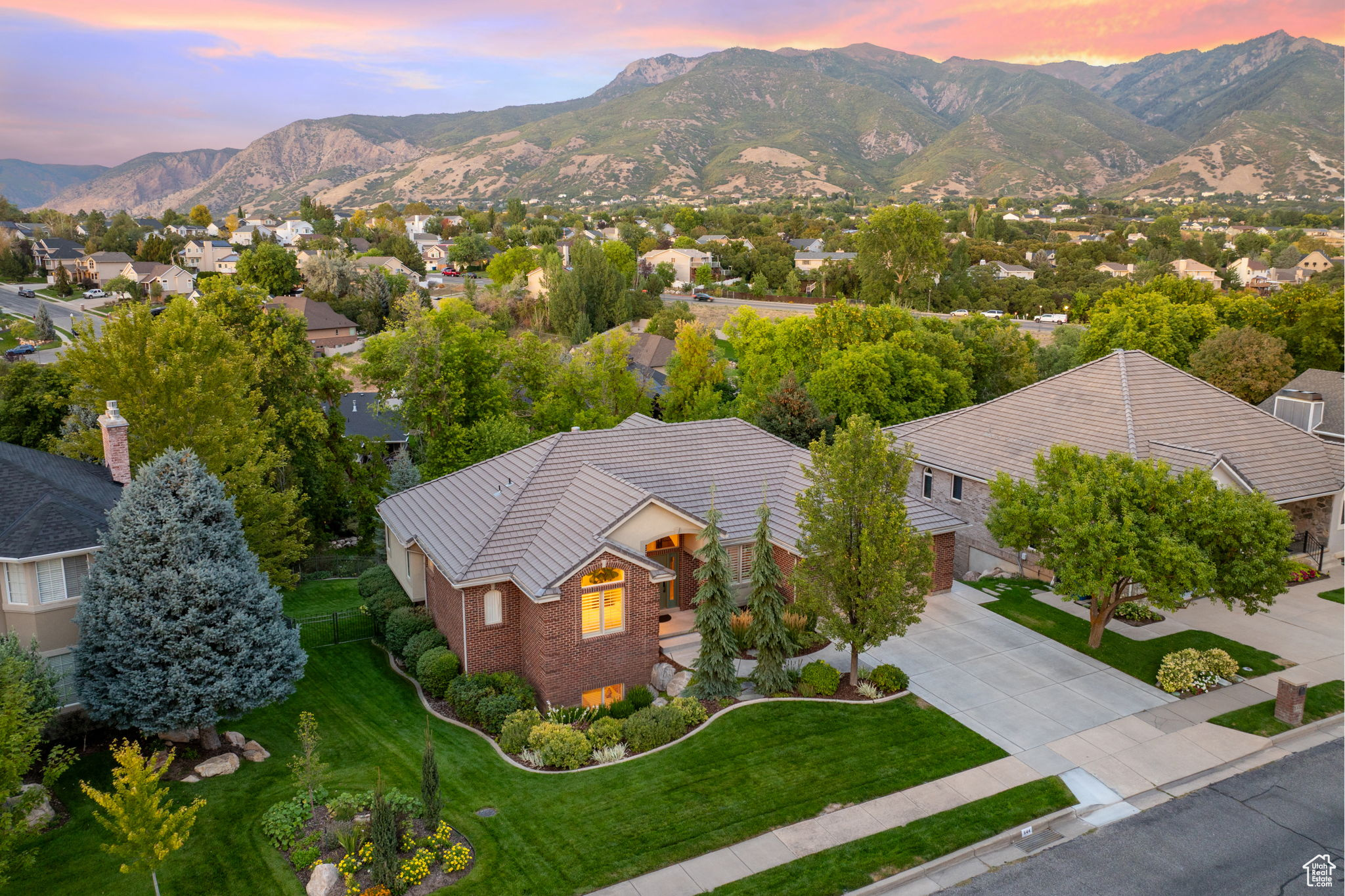 MOUNTAIN CREEK ESTATES - Residential