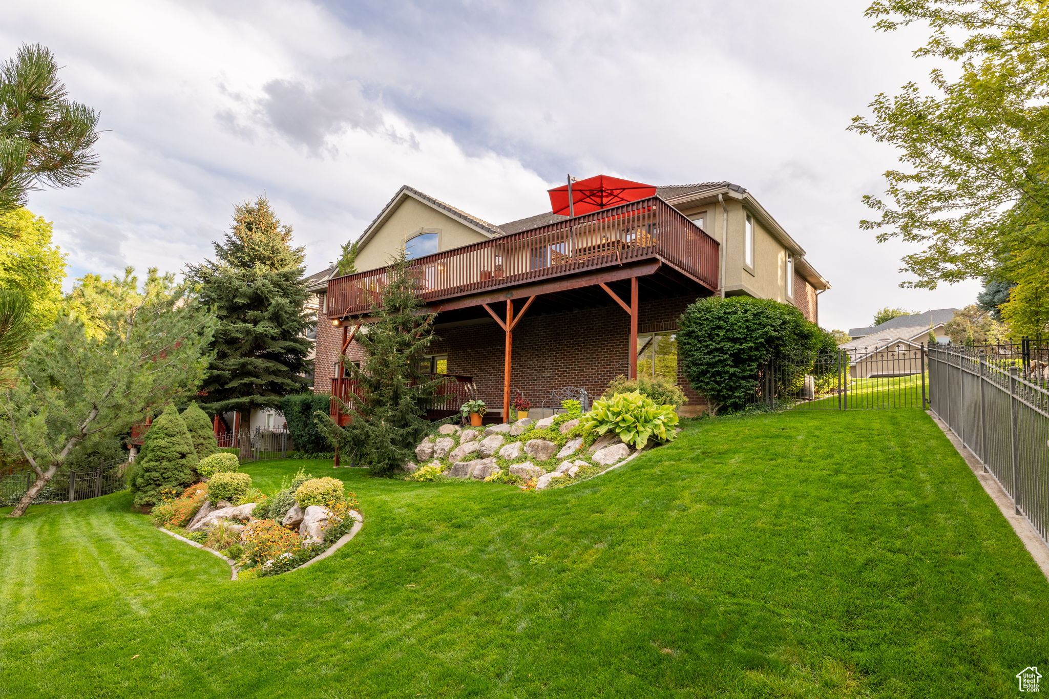 MOUNTAIN CREEK ESTATES - Residential