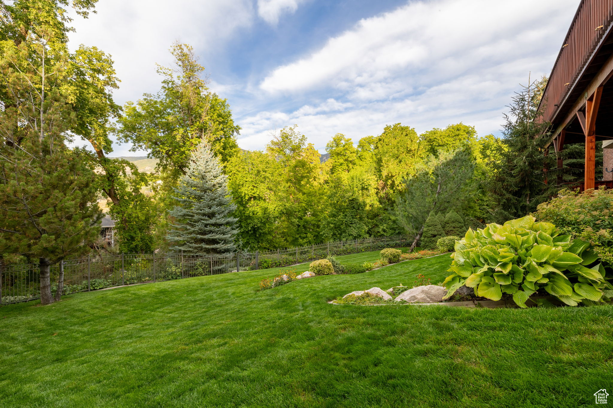 MOUNTAIN CREEK ESTATES - Residential