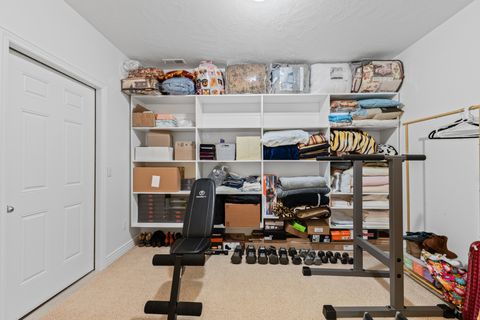 Tiny photo for 186 N MOUNTAIN VISTAS RD, Kaysville, UT 84037 (MLS # 2128645)