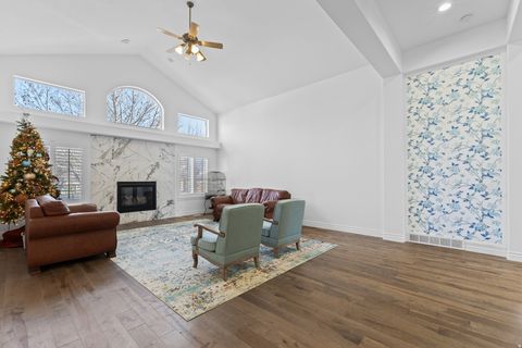 Tiny photo for 186 N MOUNTAIN VISTAS RD, Kaysville, UT 84037 (MLS # 2128645)