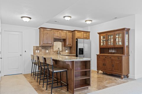 Tiny photo for 186 N MOUNTAIN VISTAS RD, Kaysville, UT 84037 (MLS # 2128645)