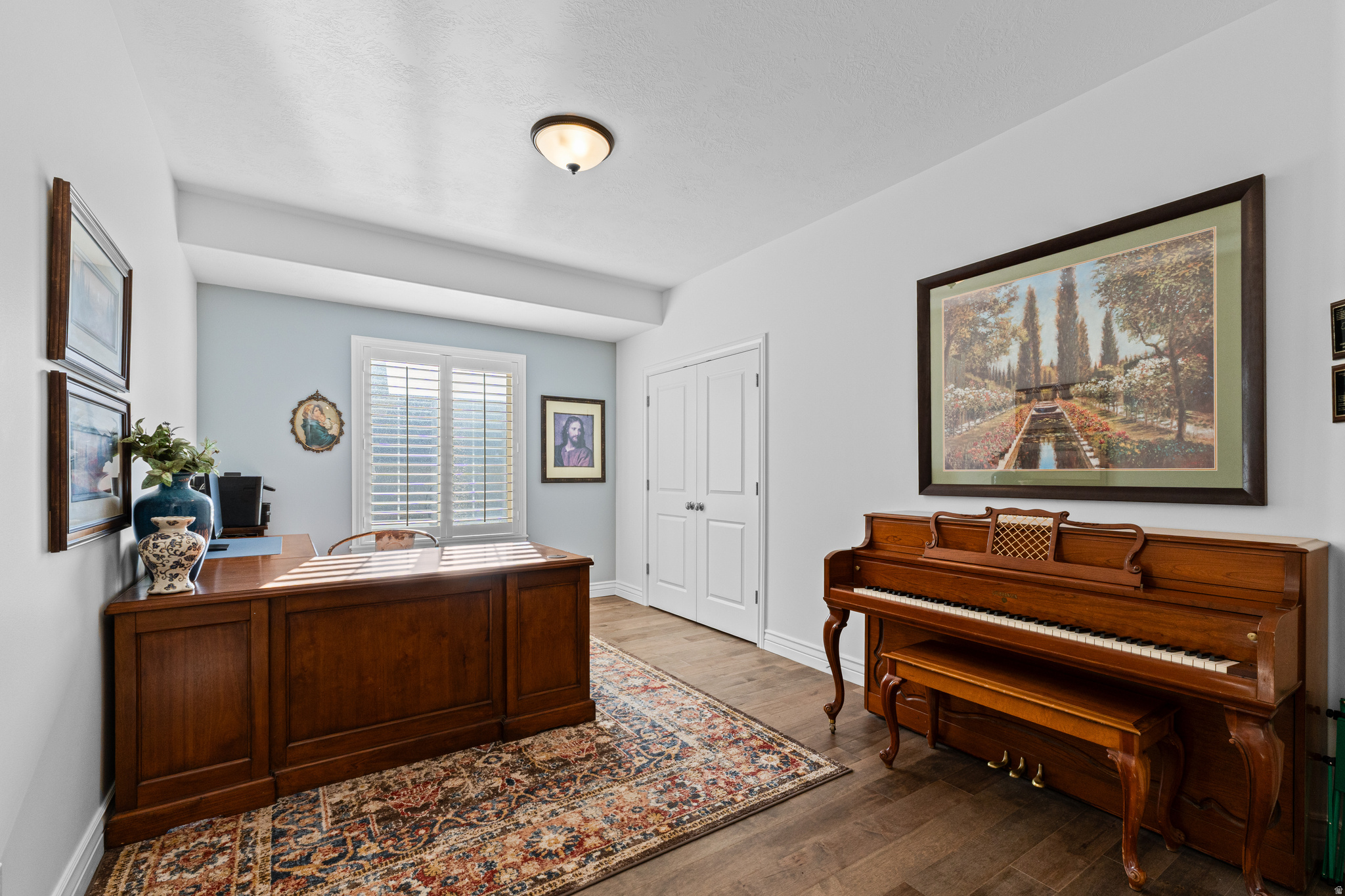 MOUNTAIN VISTAS - Residential