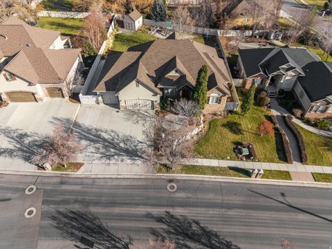 Tiny photo for 186 N MOUNTAIN VISTAS RD, Kaysville, UT 84037 (MLS # 2128645)