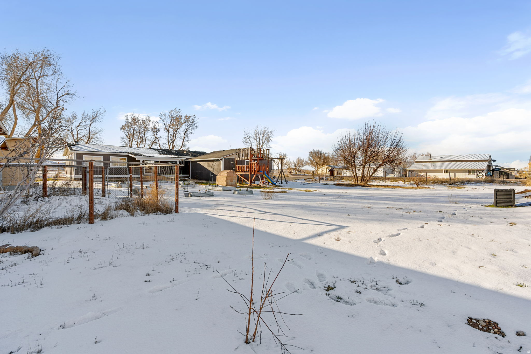 MID VALLEY ESTATES - Residential