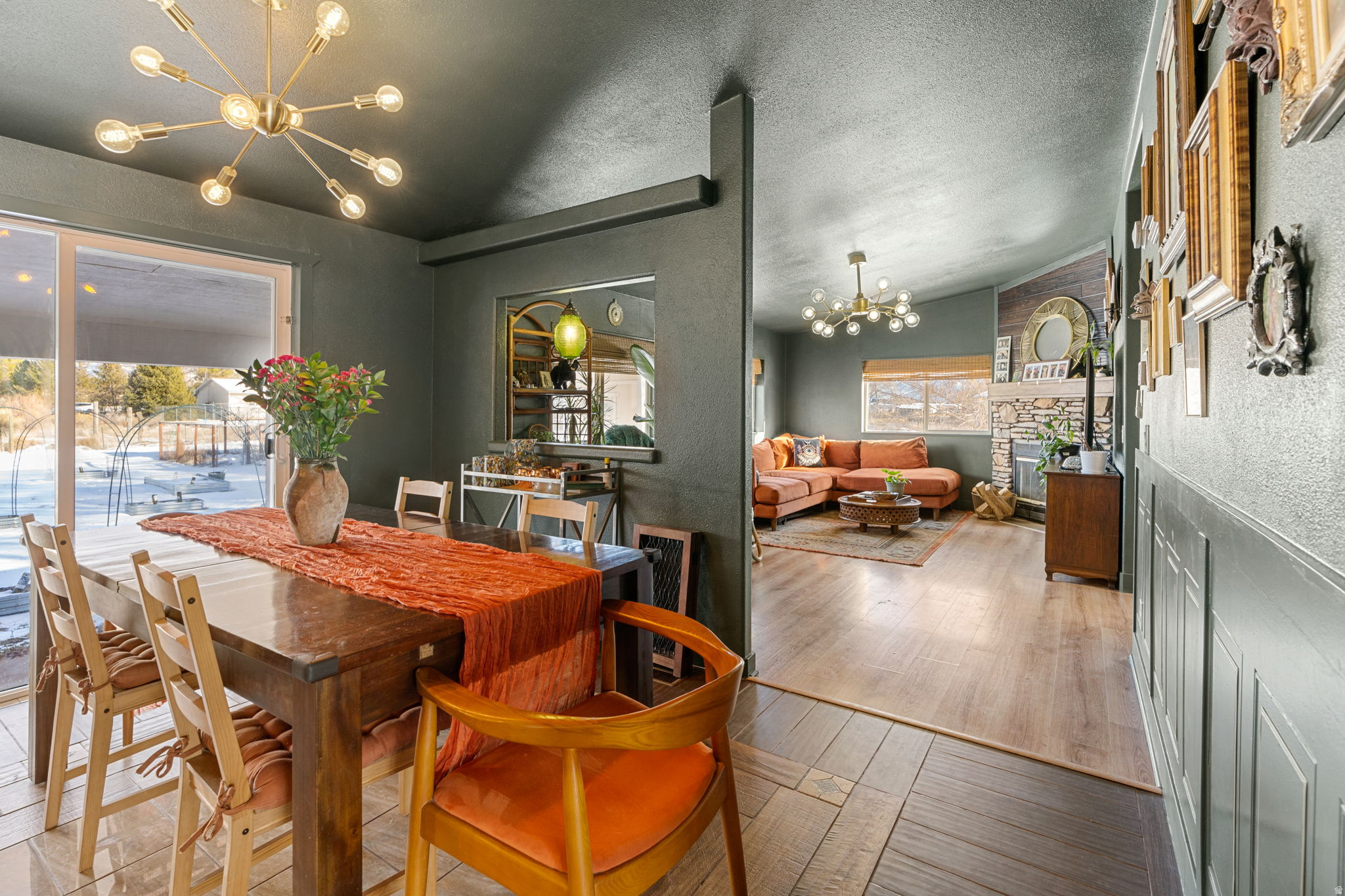 MID VALLEY ESTATES - Residential