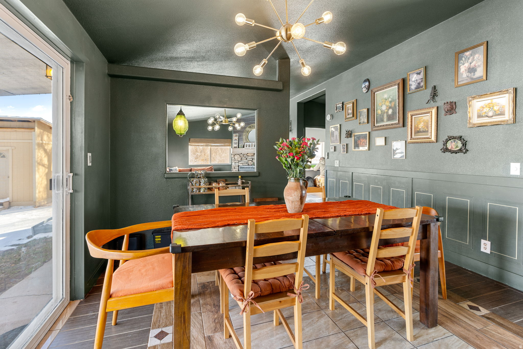 MID VALLEY ESTATES - Residential