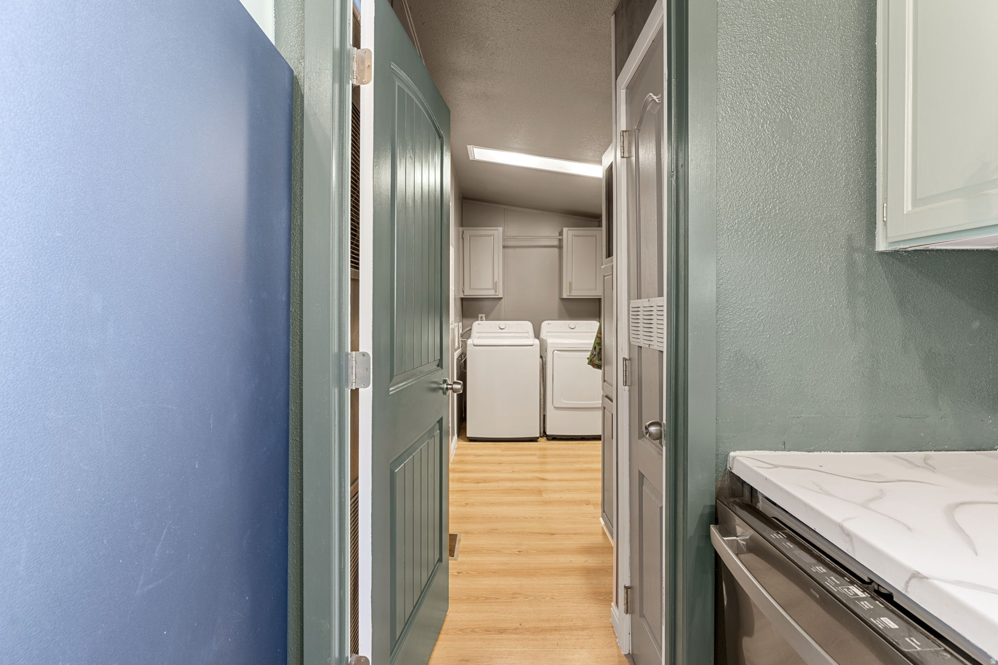 MID VALLEY ESTATES - Residential