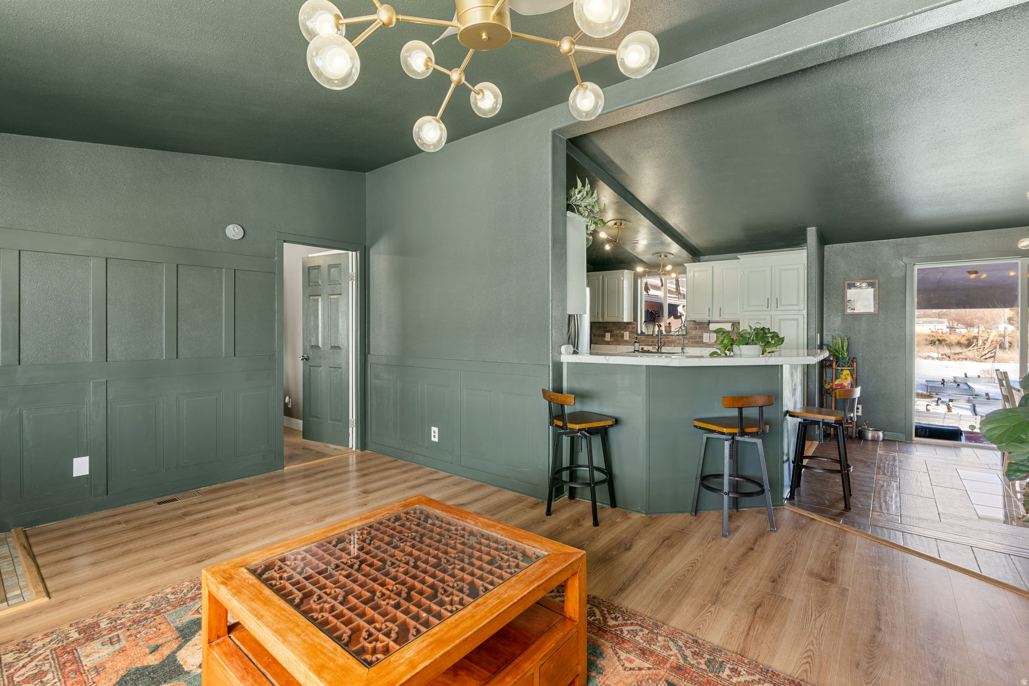 MID VALLEY ESTATES - Residential