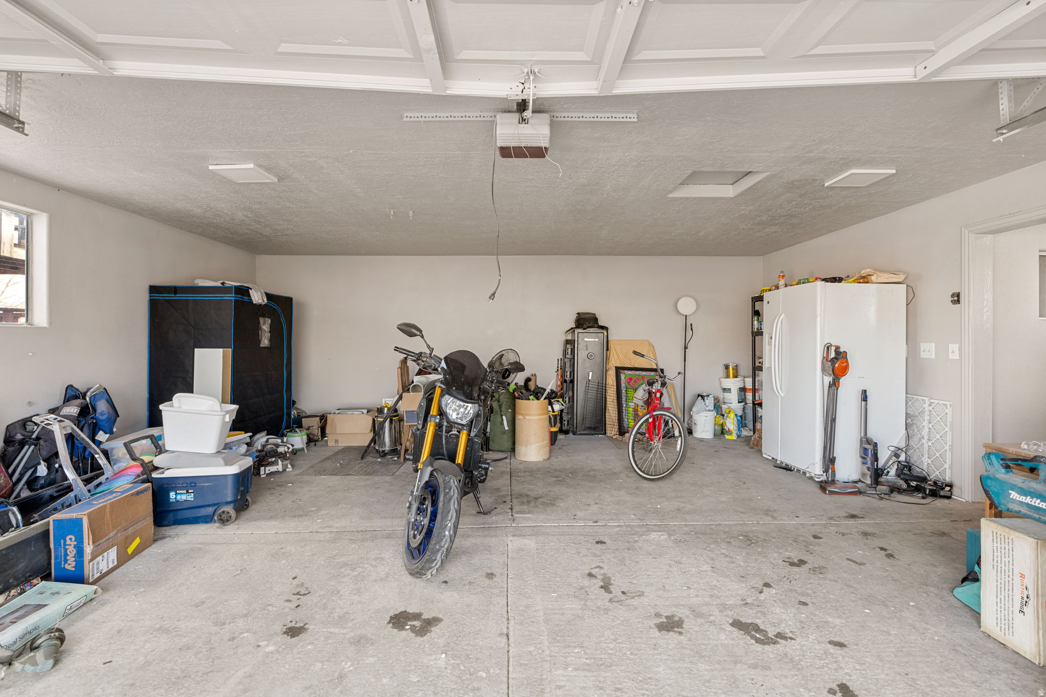 MID VALLEY ESTATES - Residential