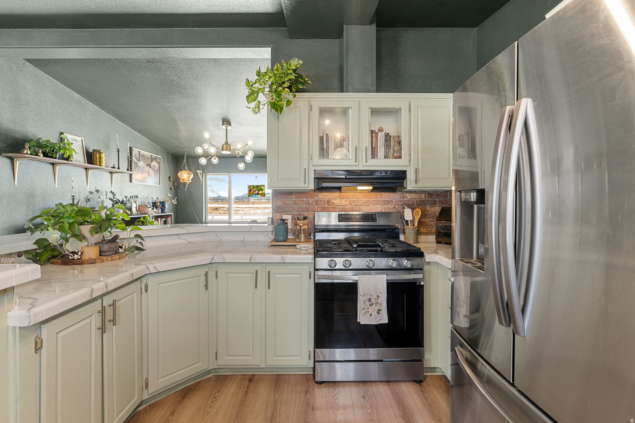 MID VALLEY ESTATES - Residential