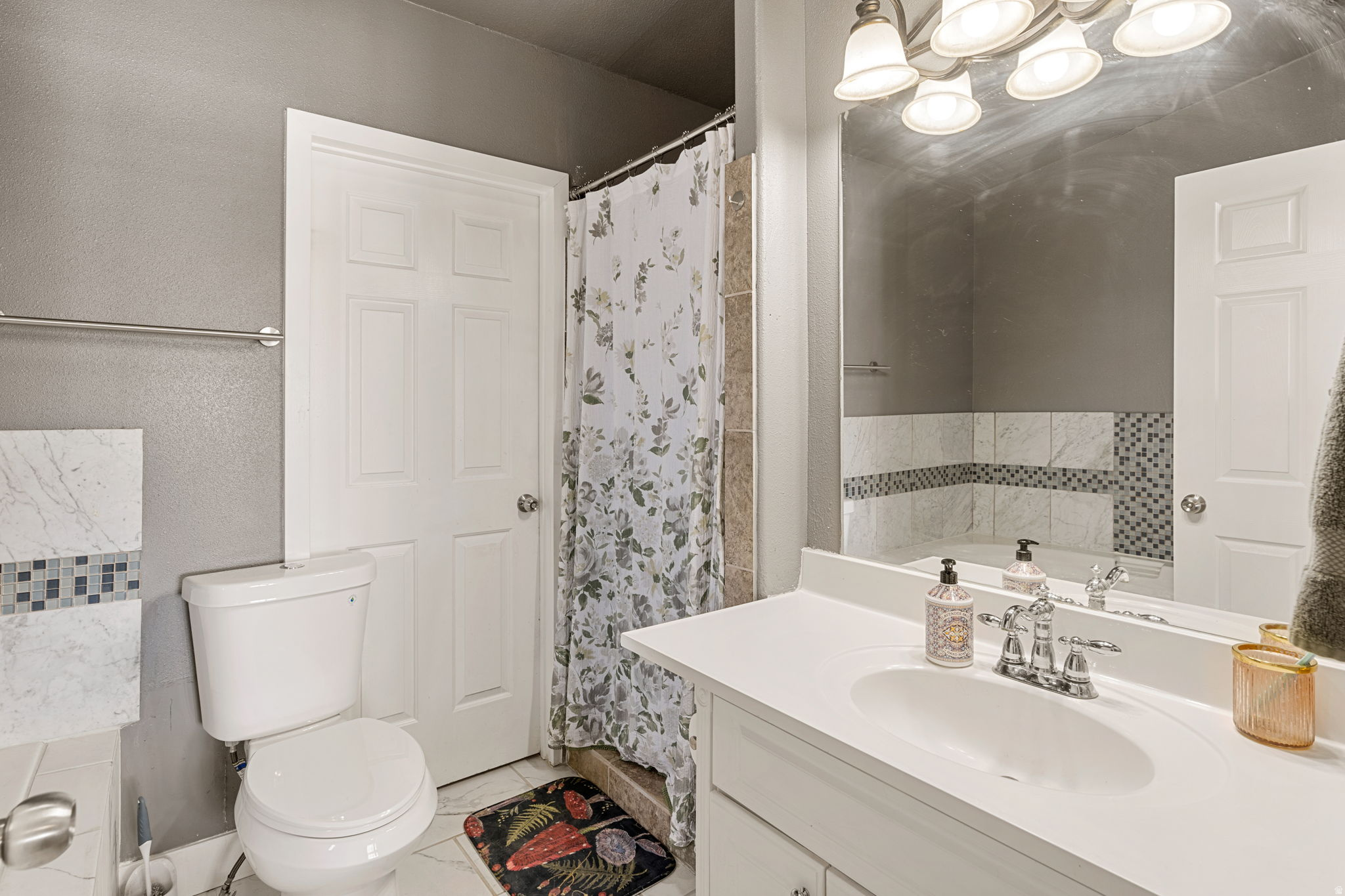 MID VALLEY ESTATES - Residential