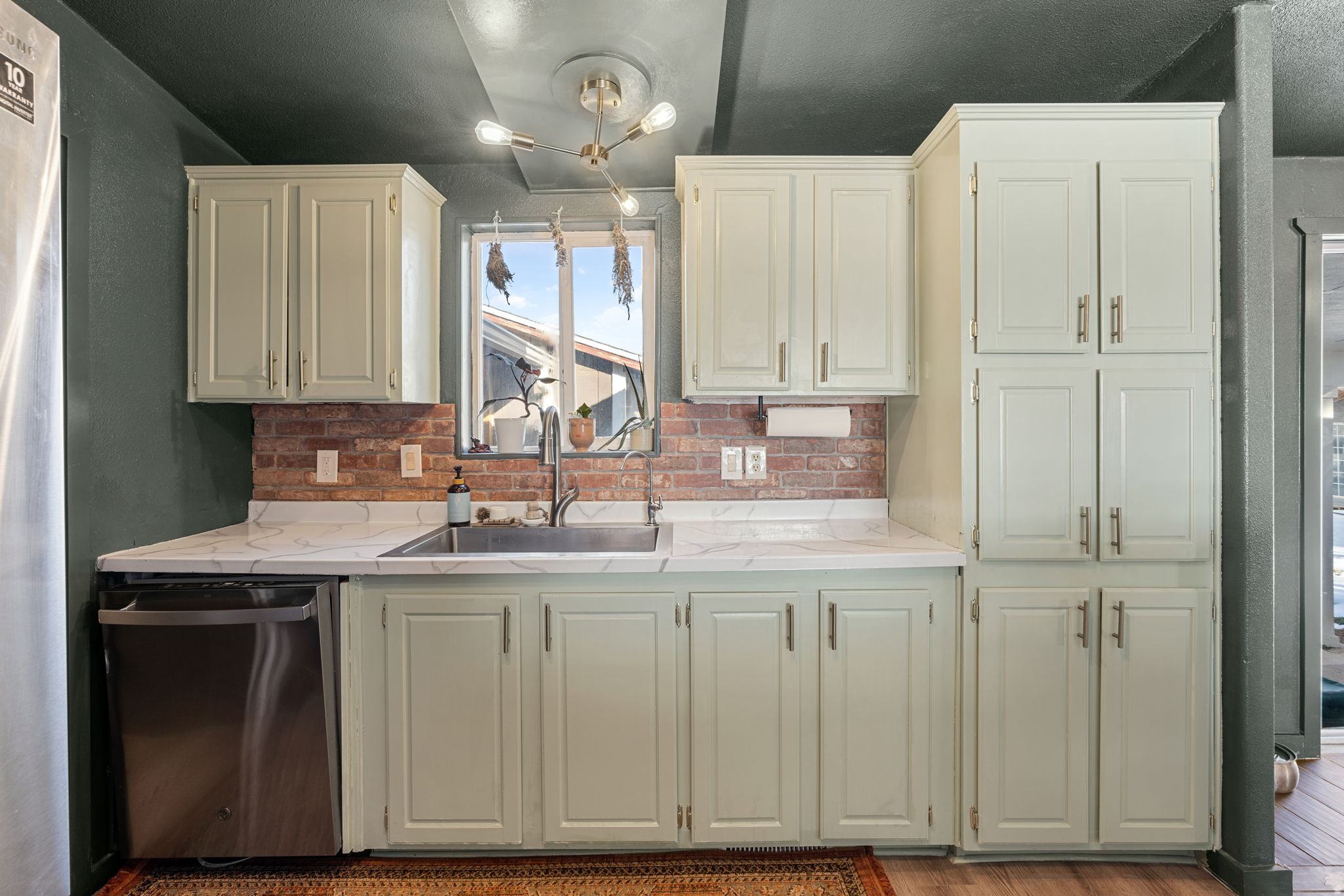 MID VALLEY ESTATES - Residential