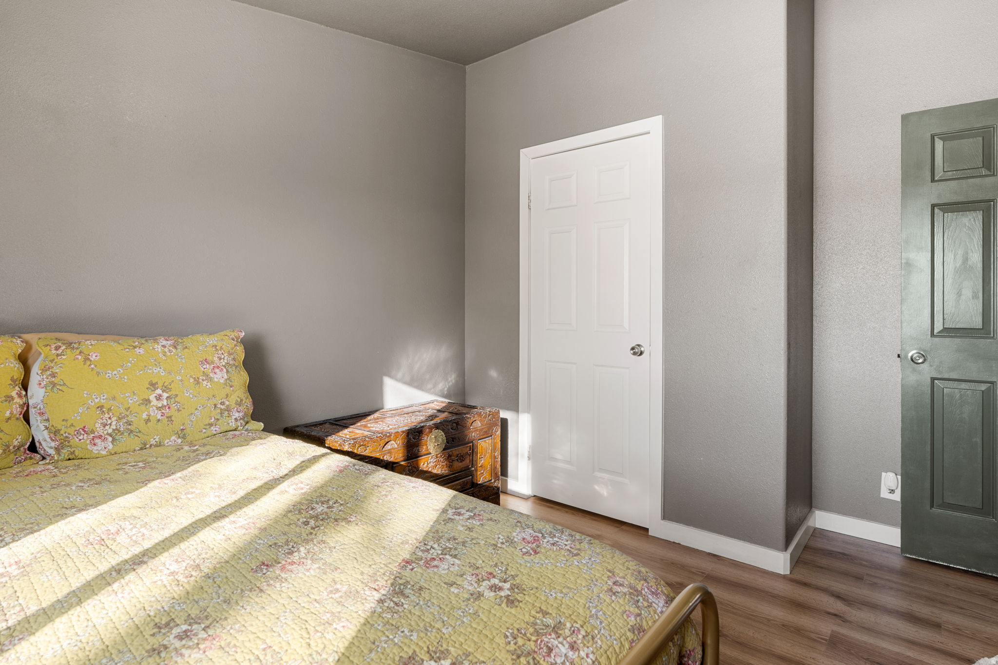 MID VALLEY ESTATES - Residential