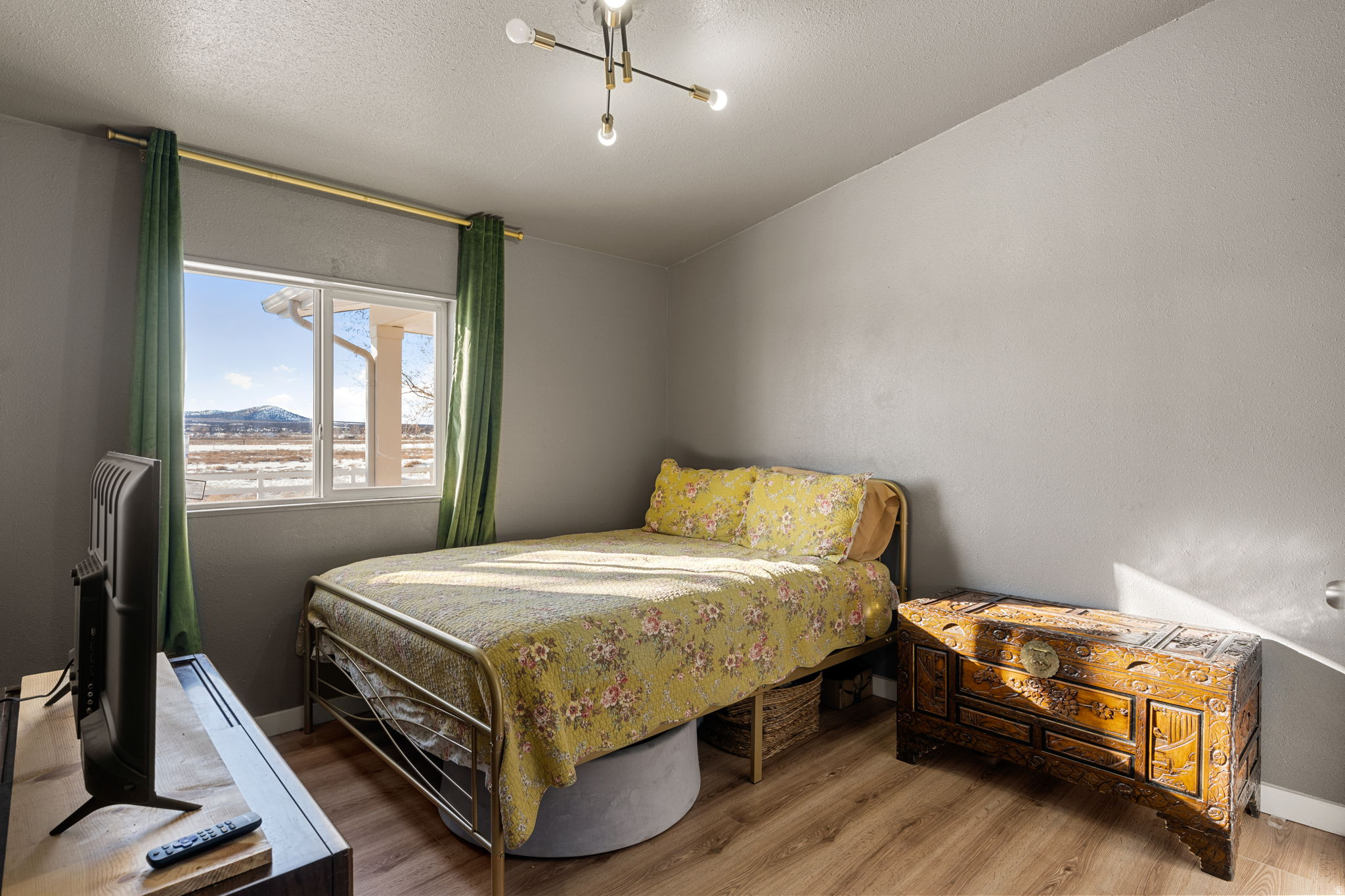 MID VALLEY ESTATES - Residential