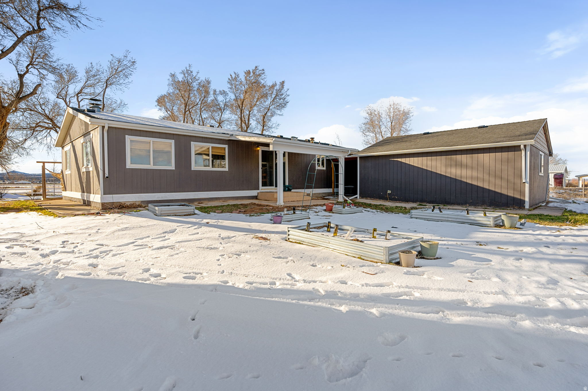 MID VALLEY ESTATES - Residential