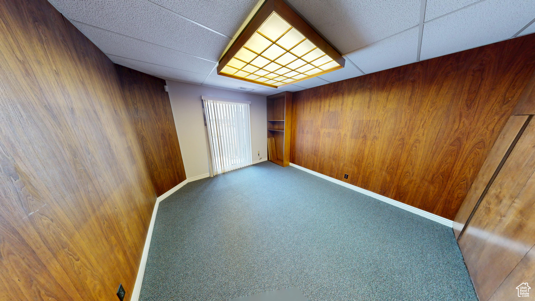 MURRAY COTTONWOOD MEDICAL CENTER - Commercial Sale