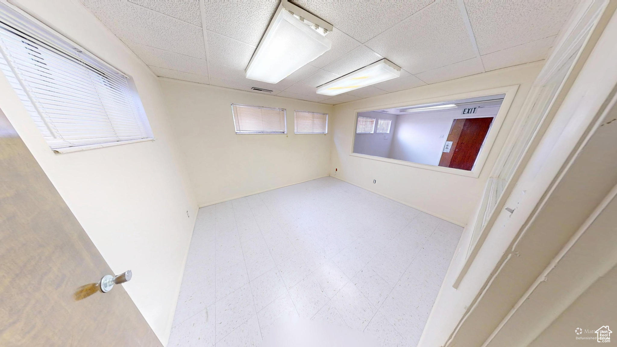 MURRAY COTTONWOOD MEDICAL CENTER - Commercial Sale