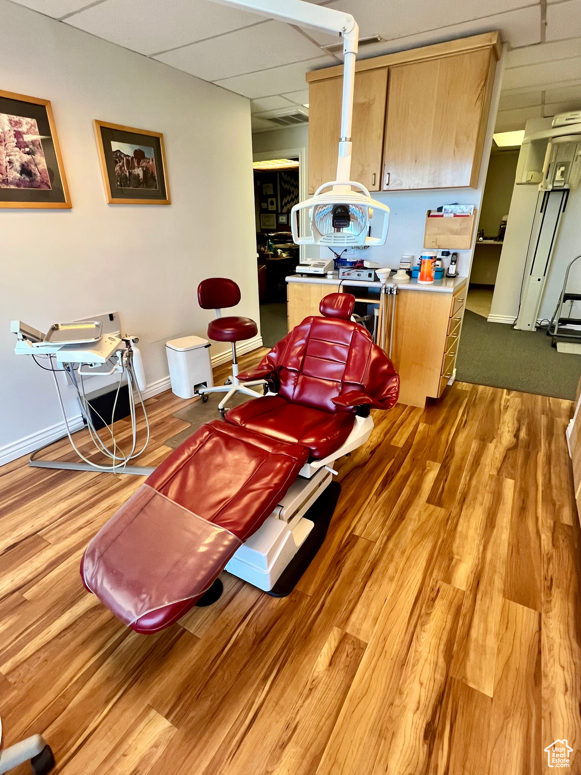 MURRAY COTTONWOOD MEDICAL CENTER - Commercial Sale