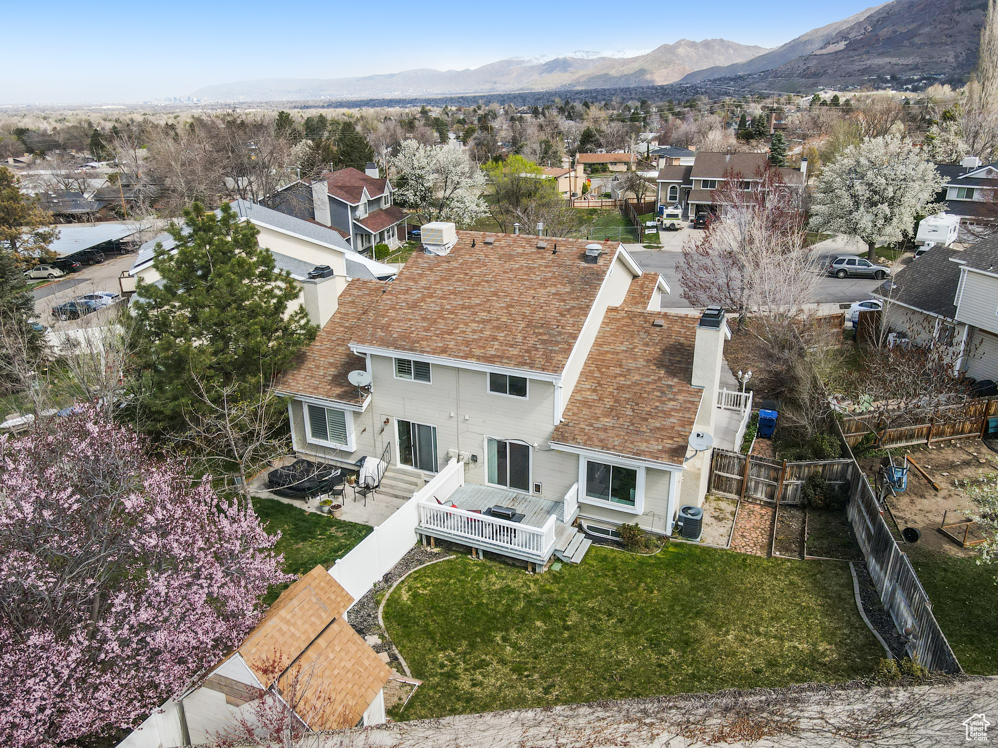 HILLSIDE VILLAGE - Residential Income